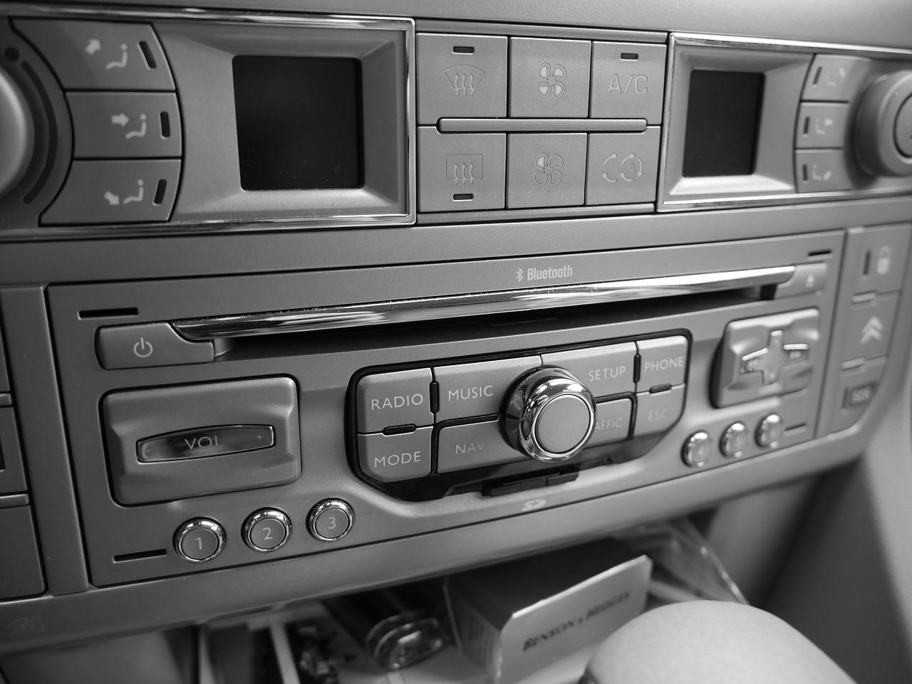 „Radio ZET nr 1 w moim samochodzie”