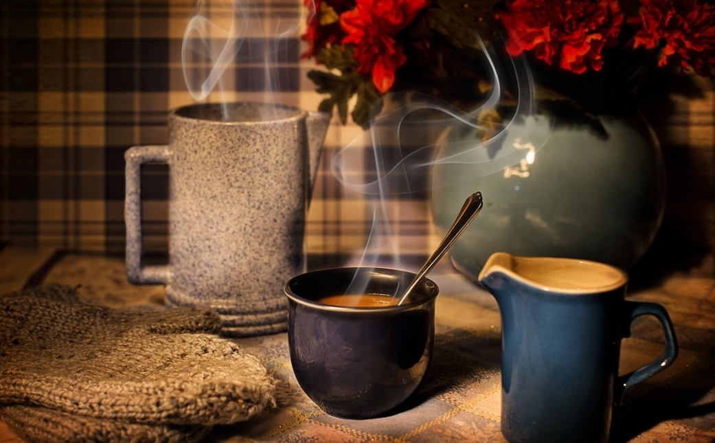 Wiedza na temat spożywania kawy: jej historia, pozytywne aspekty i odpowiedni moment do picia