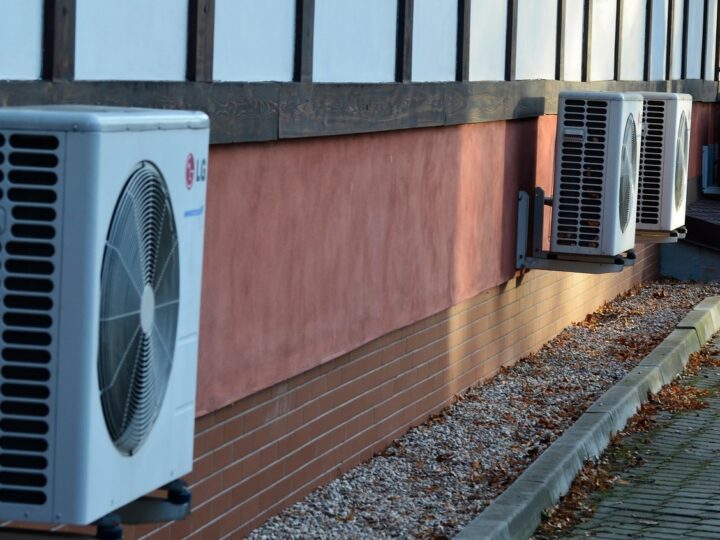 Ogrzewanie domu jednorodzinnego – jak zaplanować projekt źródła ciepła i instalacji podłogowej