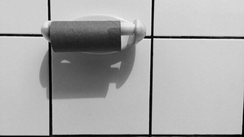 Jaka fuga do białych płytek w łazience i kuchni?