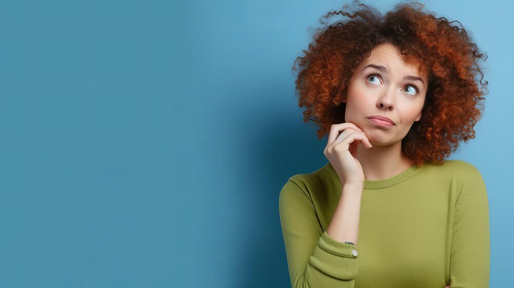 Chichot losu synonim – jakie inne określenia?