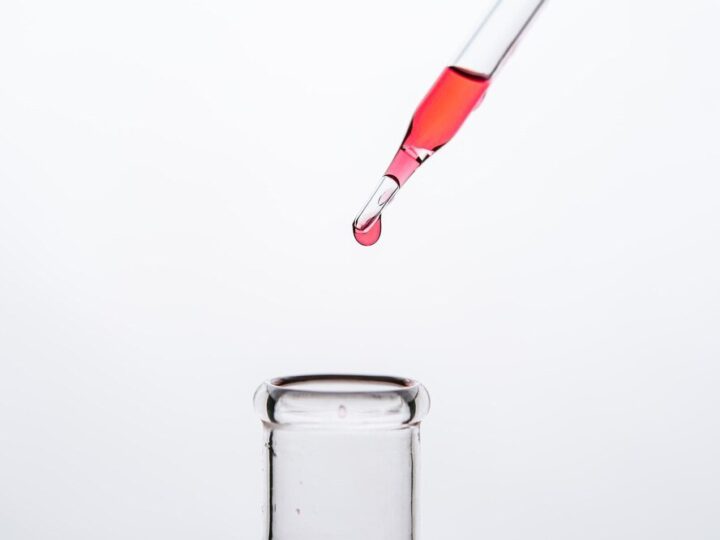 Pipeta synonim – fachowe i potoczne odpowiedniki