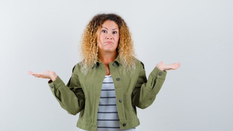 Przerost formy nad treścią synonim – jak inaczej powiedzieć?