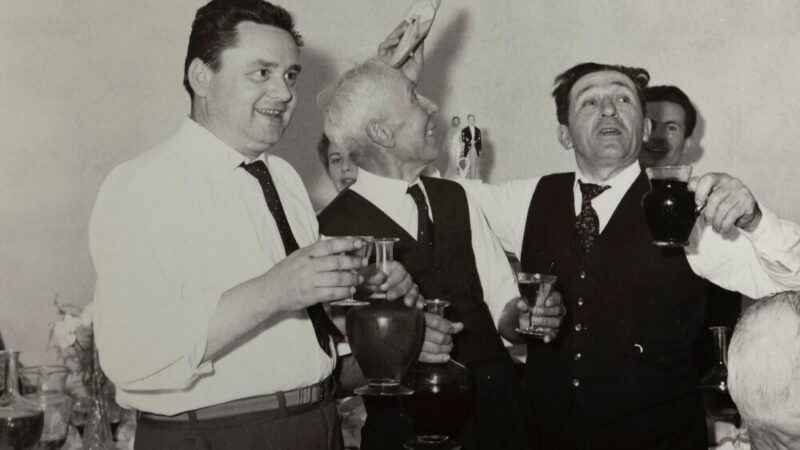 Sen o koledze z dawnych lat – tęsknota za przeszłością i prostotą