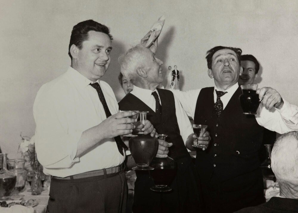 Sen o koledze z dawnych lat – tęsknota za przeszłością i prostotą