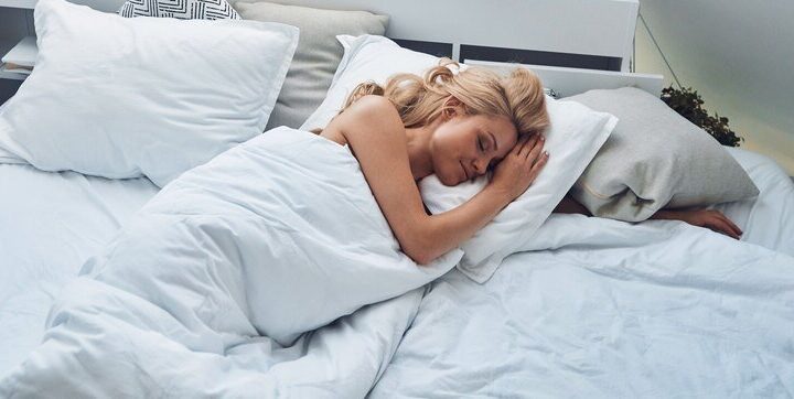 Sen o pogrzebie – co oznacza? Symbolika w senniku i ukryte lęki