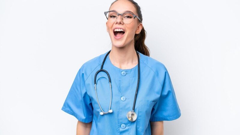 Śmieszne życzenia dla pielęgniarek – lekkie i pełne wdzięczności