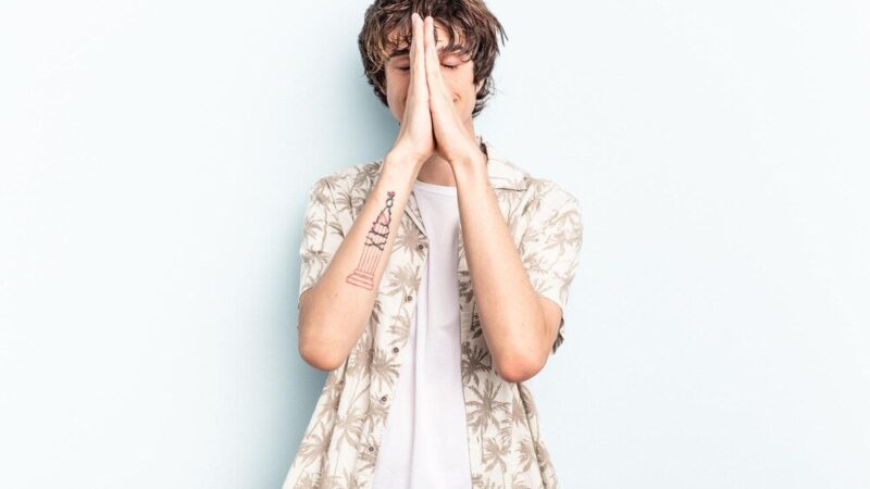 Ujma na honorze synonim – określenia o zabarwieniu negatywnym