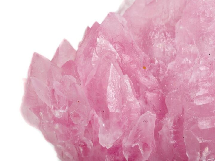 Kwarc różowy – właściwości magiczne i znaczenie w życiu codziennym