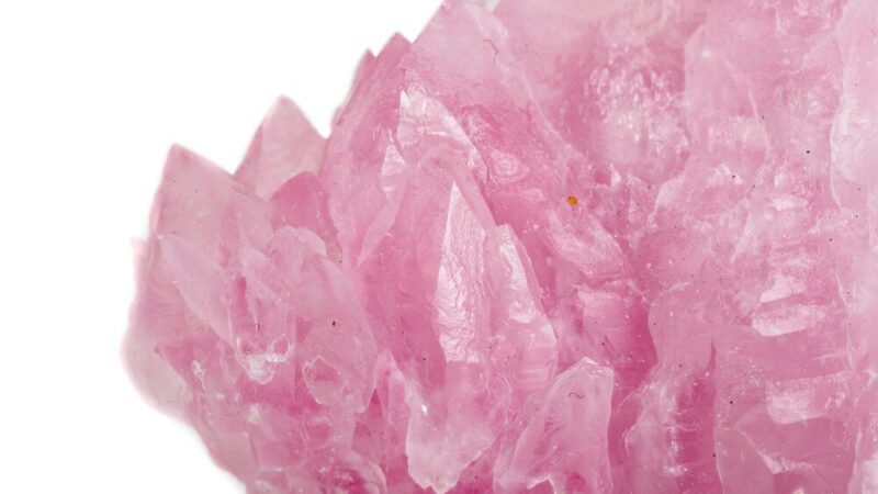 Kwarc różowy – właściwości magiczne i znaczenie w życiu codziennym