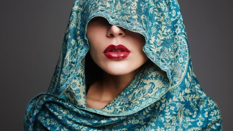 Pashmina – co to jest i czym się wyróżnia?