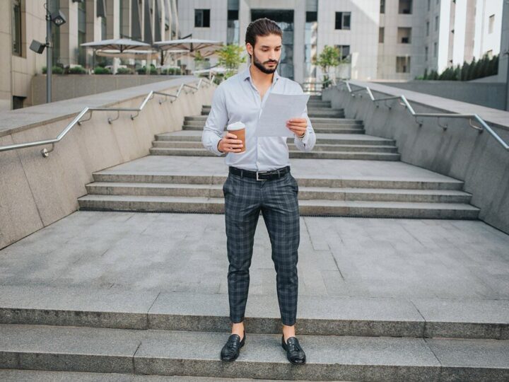 Smart casual – co to znaczy i jak się ubrać?