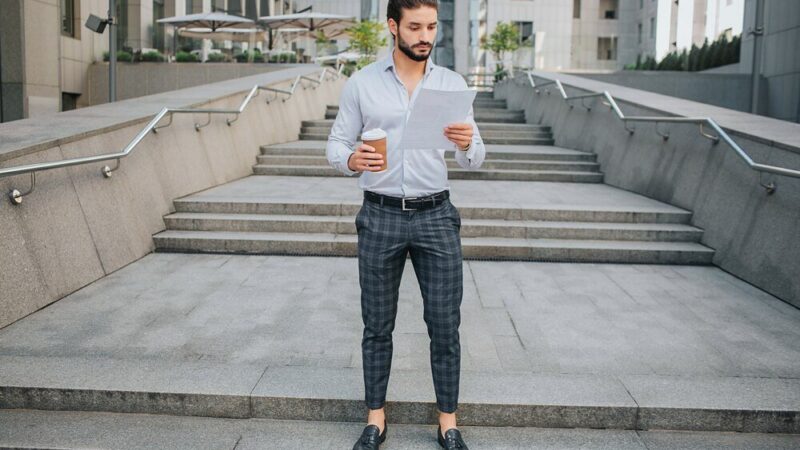 Smart casual – co to znaczy i jak się ubrać?